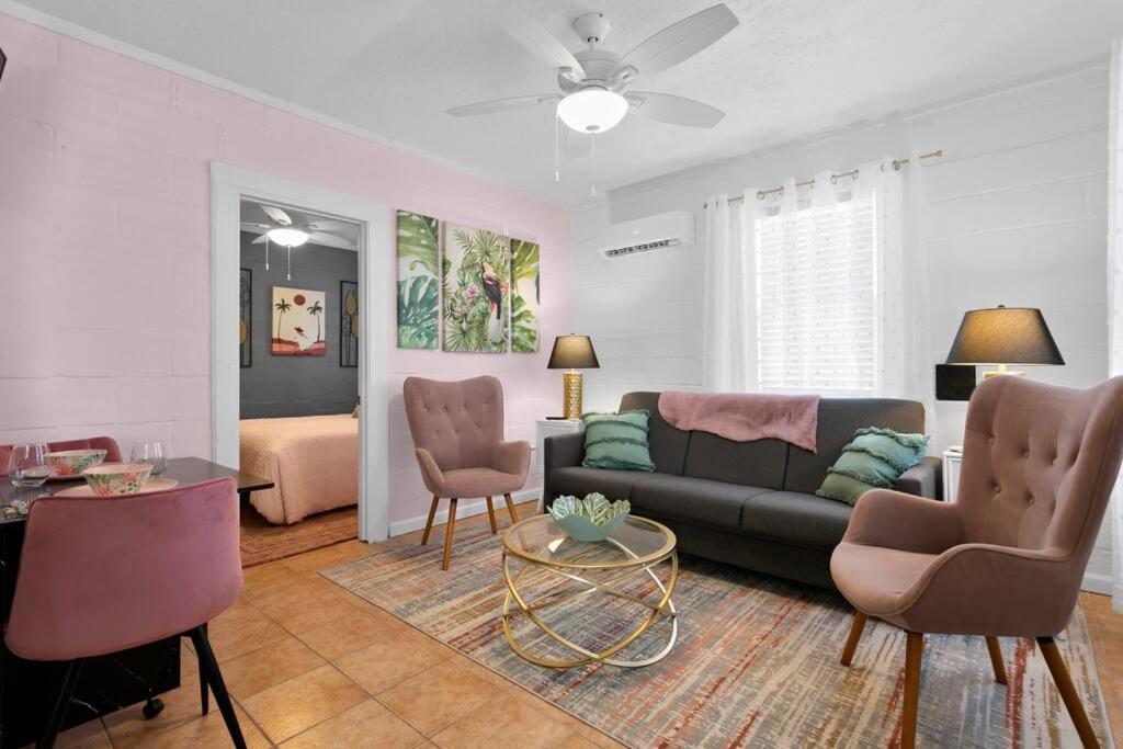 The Pink Oasis Waterfront 1 Bed Apt Apartment Tampa Bagian luar foto